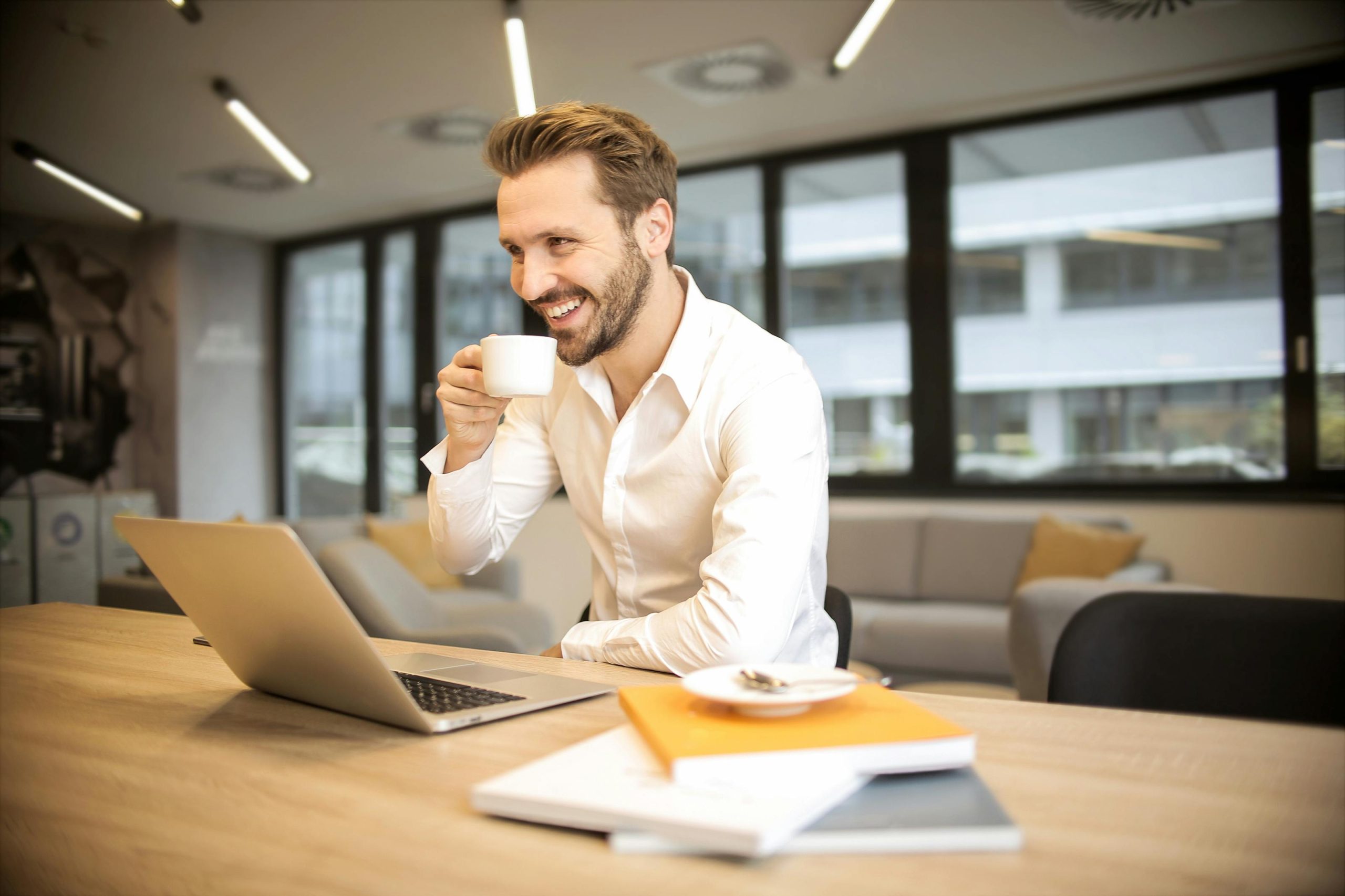 Person creating a visually striking resume online for free
